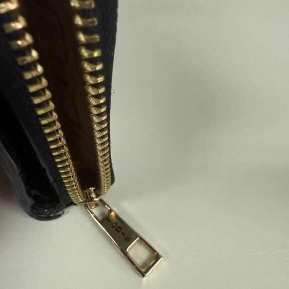 Lodis Black Smooth Leather Wallet with RFID Protection - Picture 3 of 9